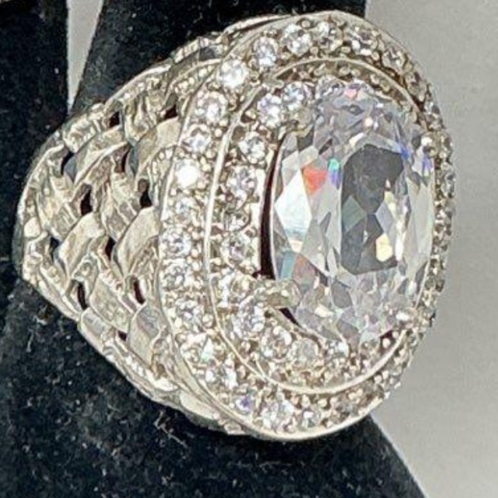 Women’s 925 Sterling Silver Elegant Crystal Cocktail Ring